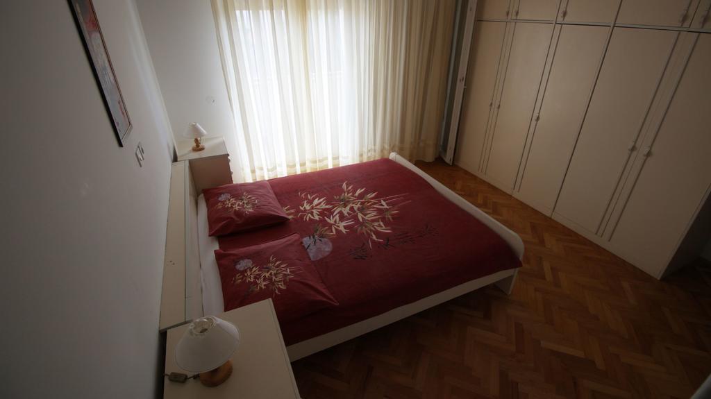 Apartments Ivka Omis Exterior photo